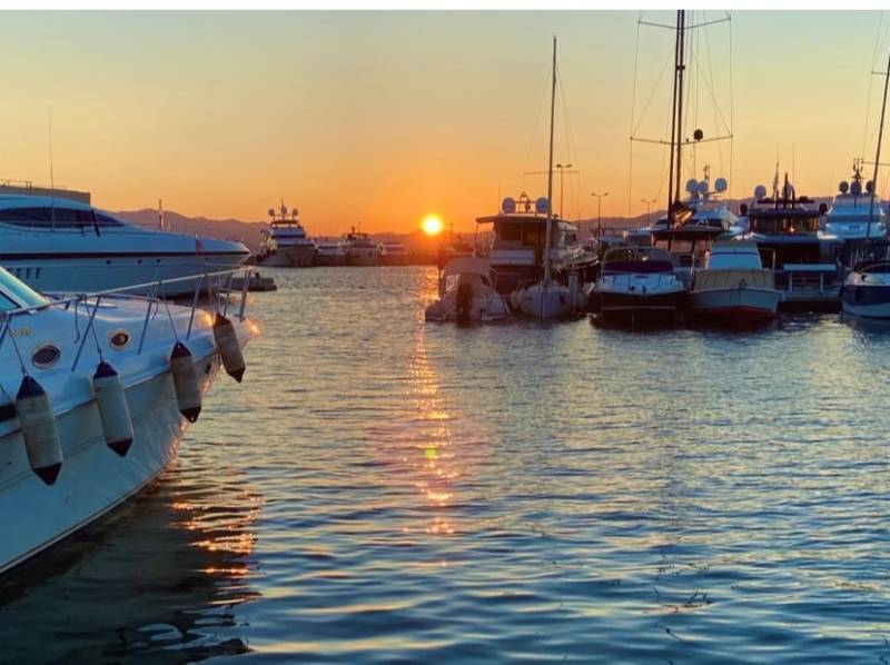 YACHT HARBOR CANNES PORT CANTO